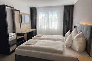 Deluxe Double Room | Down duvets, desk, free WiFi, bed sheets