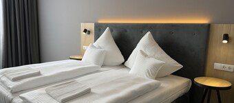 HI Grand City Hotel