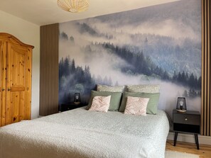 WiFi, bed sheets
