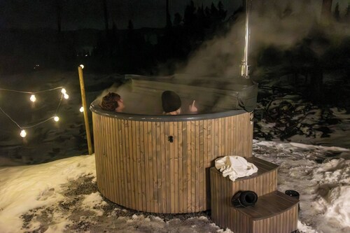 Cabin at ski Resort, Cross Country, hot tub