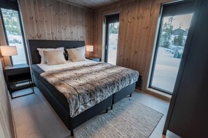 Cabin, 3 Bedrooms, Balcony, Mountain View