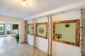 Interior - Apartment 'Brünnstein- Nr 61' with Mountain View, Shared Pool and Sauna (Oberaudorf)