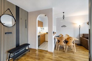 Dining - Apartment 'Brünnstein- Nr 27' with Mountain View, Shared Pool and Sauna (Oberaudorf)