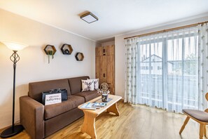 TV, ping pong - Apartment 'Brünnstein- Nr 27' with Mountain View, Shared Pool and Sauna (Oberaudorf)