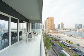 Deluxe Apartment, 2 Bedrooms, Lake View | View from room