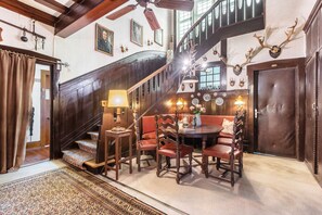 Dining - Double Room No. 4 with Mountain View, Shared Terrace and Wi-Fi (Dachsberg (Südschwarzwald))