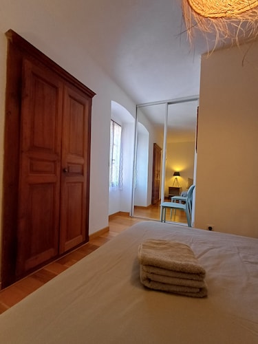 Charming duplex in the heart of the village of Piana