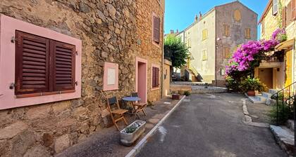 Charming duplex in the heart of the village of Piana