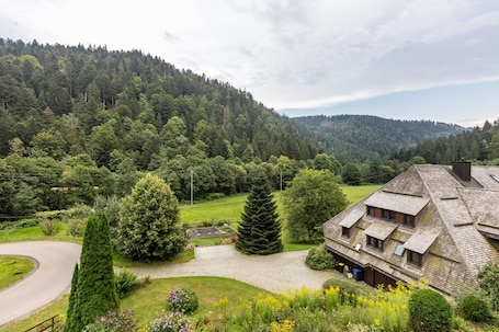 Property grounds. Double Room No. 6 with Shared Terrace, Shared Garden and Wi-Fi