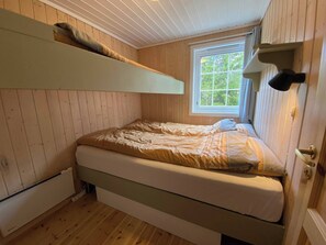 Cabin, 4 Bedrooms, Patio, Mountain View