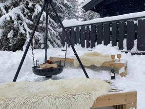 Cabin, 4 Bedrooms, Patio, Mountain View | Property grounds