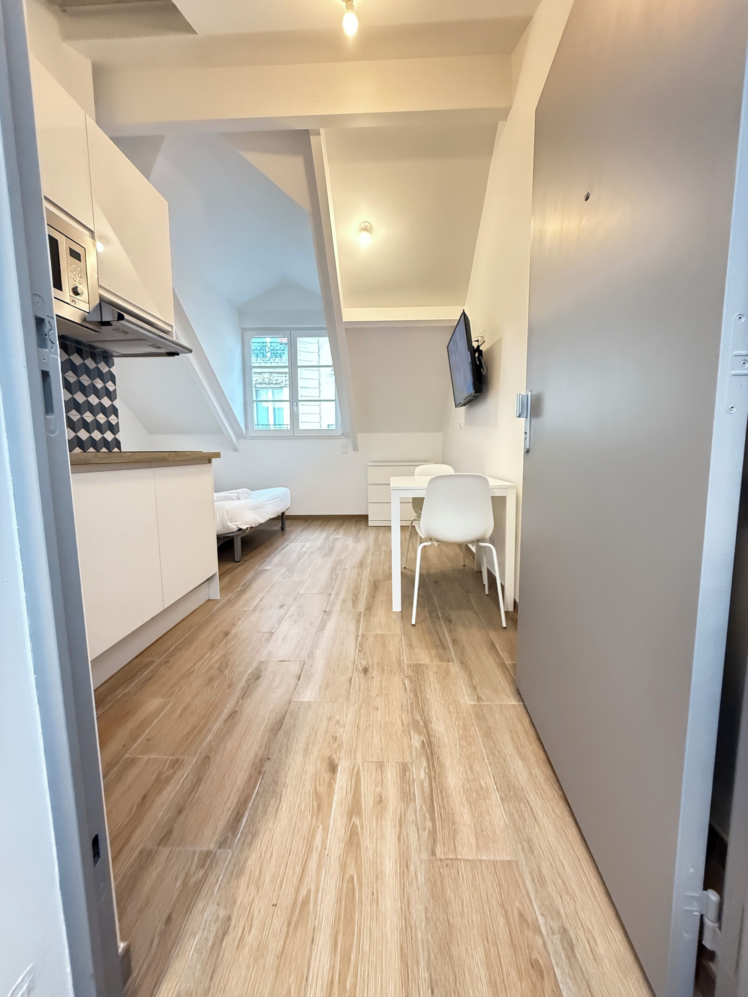 Suíte estúdio superior | Ferros/tábuas de passar roupa, Wi-Fi de cortesia