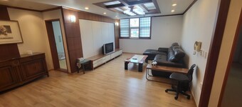 Relaxation and cosiness We show off our rooms.
10 minutes to the theme park!