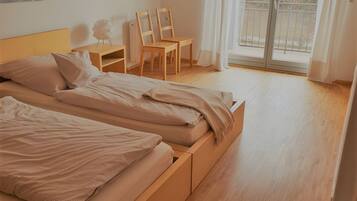 1 Schlafzimmer, BĂŒgeleisen/BĂŒgelbrett, WLAN, BettwĂ€sche