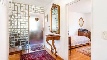 2 chambres, fer et planche à repasser, Wi-Fi, draps fournis