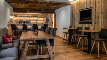 Bar (in der Unterkunft)