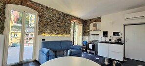 Luxury Penthouse, Sea View | Living area | Flat-screen TV - The Pirate's Penthouse- Bluchalet  (Riomaggiore)