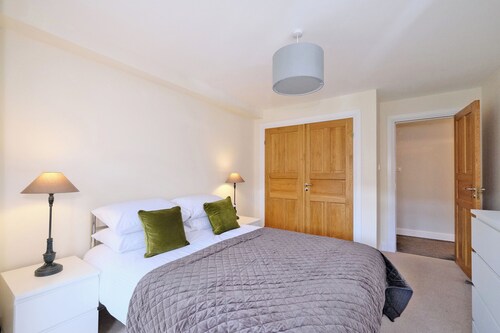 Spacious 3 Bed in Aberdeen's Westend