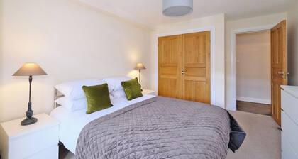 Spacious 3 Bed in Aberdeen's Westend