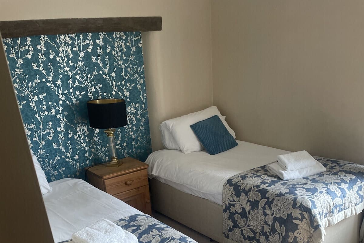 Zweibettzimmer, mit Bad (Small) | Kostenloses WLAN