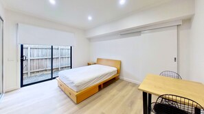 1 bedroom, free WiFi, wheelchair access - Brand new studio with private ensuite and kitchenette (Seymour)