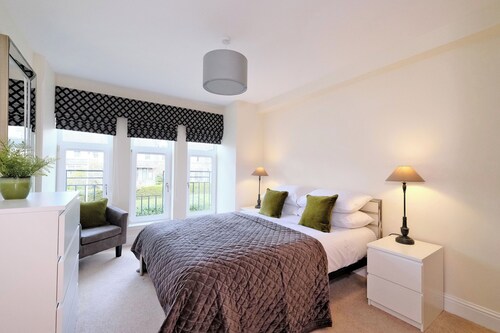 Spacious 3 Bed in Aberdeen s Westend