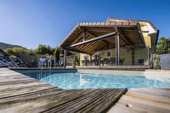 屋外プール、温水プール