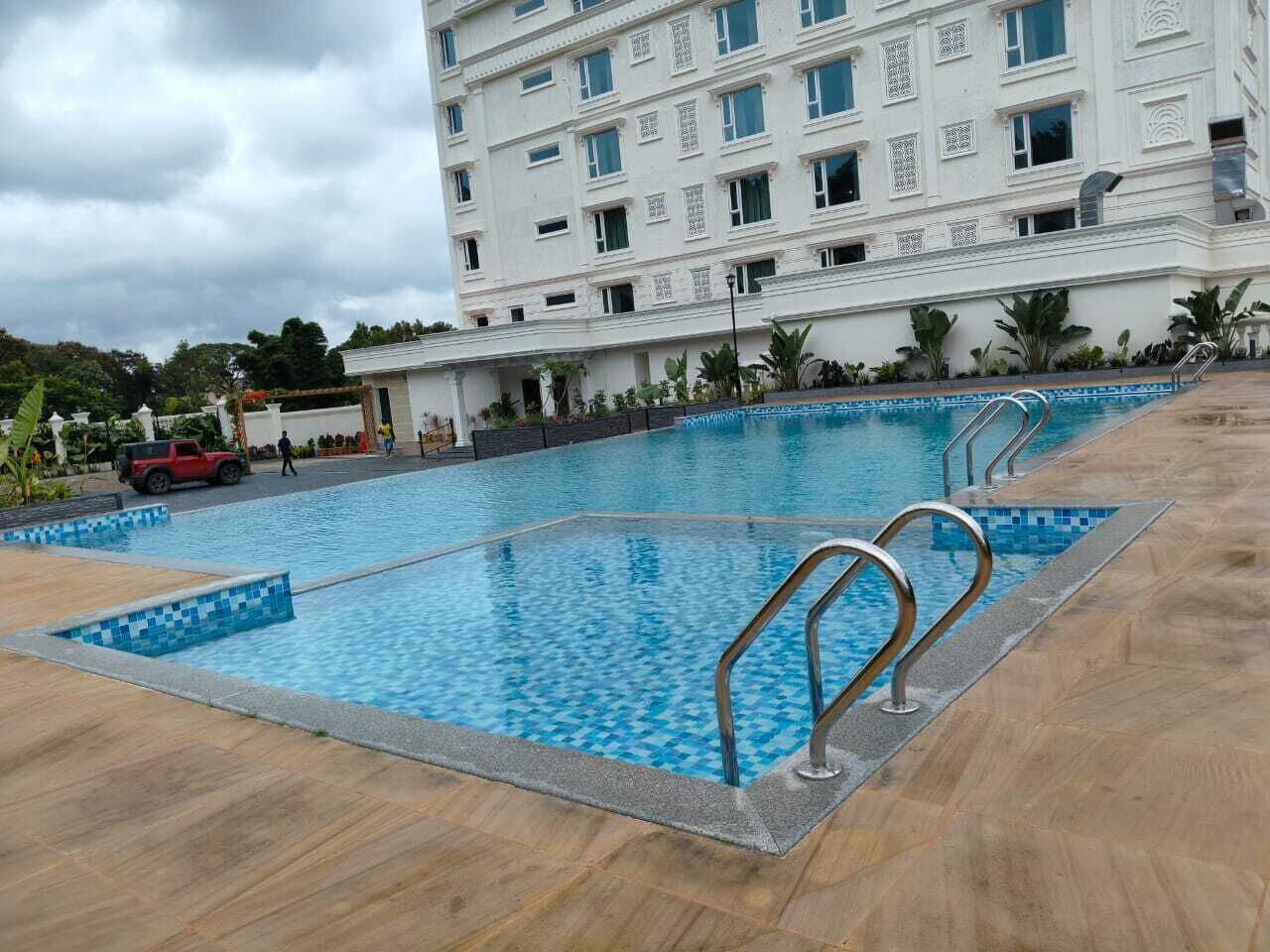 Seasonal outdoor pool