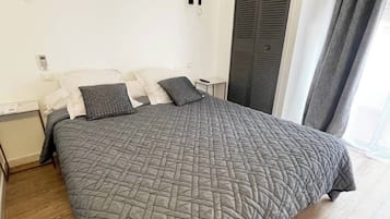Deluxe Double Room, Balcony, Sea View | Free WiFi