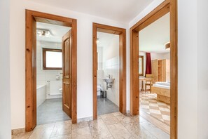 Douche, serviettes fournies