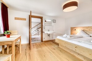 6 chambres, Wi-Fi gratuit, draps fournis