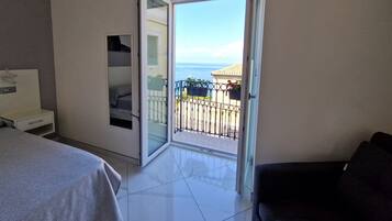 Comfort-Doppelzimmer, Balkon, Stadtblick