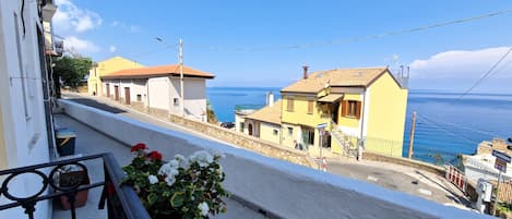 Comfort tweepersoonskamer, balkon, uitzicht op stad | Kameruitzicht