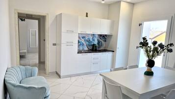 Télévision LED de 34 pouces avec chaßnes numériques