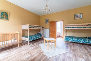 5 quartos, Wi-Fi, roupa de cama