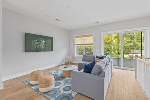 テレビ、書斎 / ワークスペース