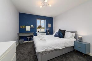 2 bedrooms, desk, iron/ironing board, free WiFi