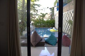 Chambre Double Deluxe, 1 très grand lit | Draps fournis