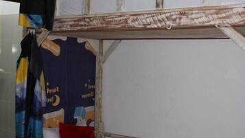 Gemeinsamer Schlafsaal, Poolblick