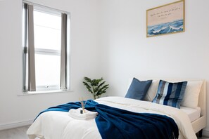 4 Schlafzimmer, Bügeleisen/Bügelbrett, Internetzugang, Bettwäsche