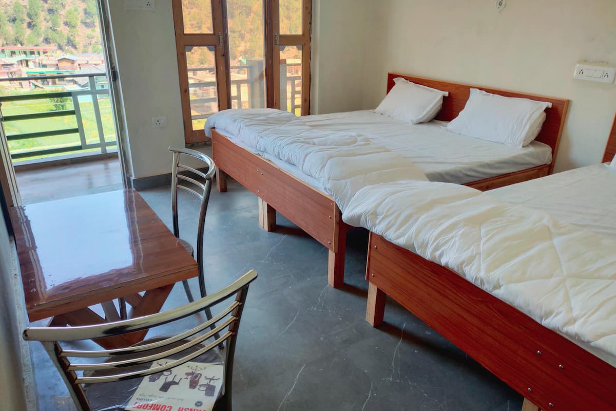 Camas extra, wifi gratis y ropa de cama