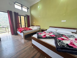 Rollaway beds (surcharge), WiFi (free), bed sheets