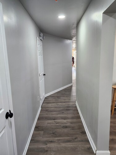 Charming bed & breakfast in pleasant Lewistown with AC