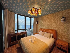 2 bedrooms, iron/ironing board, travel cot, WiFi