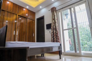 Classic Single Room, Balcony, Park View | Free WiFi