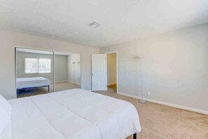 House, 5 Bedrooms, Accessible, Balcony