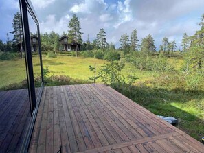 Cabin, 2 Bedrooms, Balcony, Mountain View | Terrace/patio