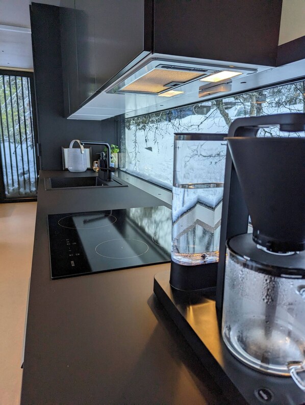 Cabin, 2 Bedrooms, Balcony, Mountain View | Interior