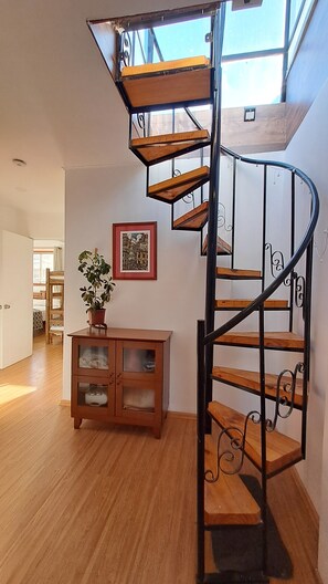 House, 4 Bedrooms, Smoking, Balcony | Living room