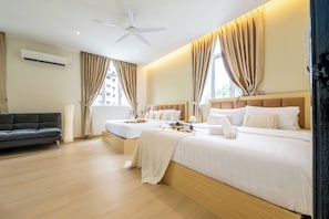 5 bedrooms, iron/ironing board, WiFi, bed sheets